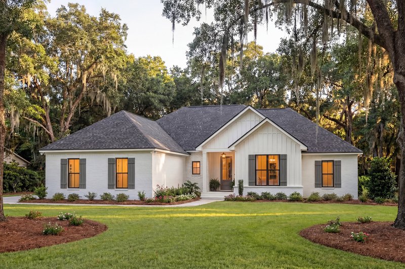 Main image of Timeless Farmhouse, built by Summit Ridge Homes